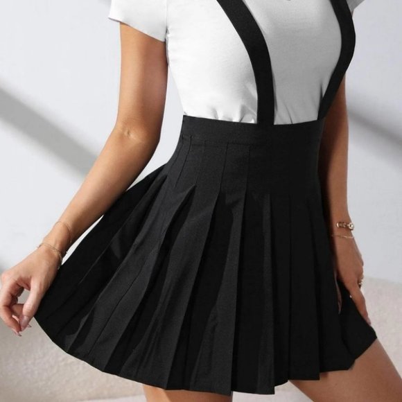 black pleated suspender skirt fall winter chic preppy trending - Picture 4 of 7